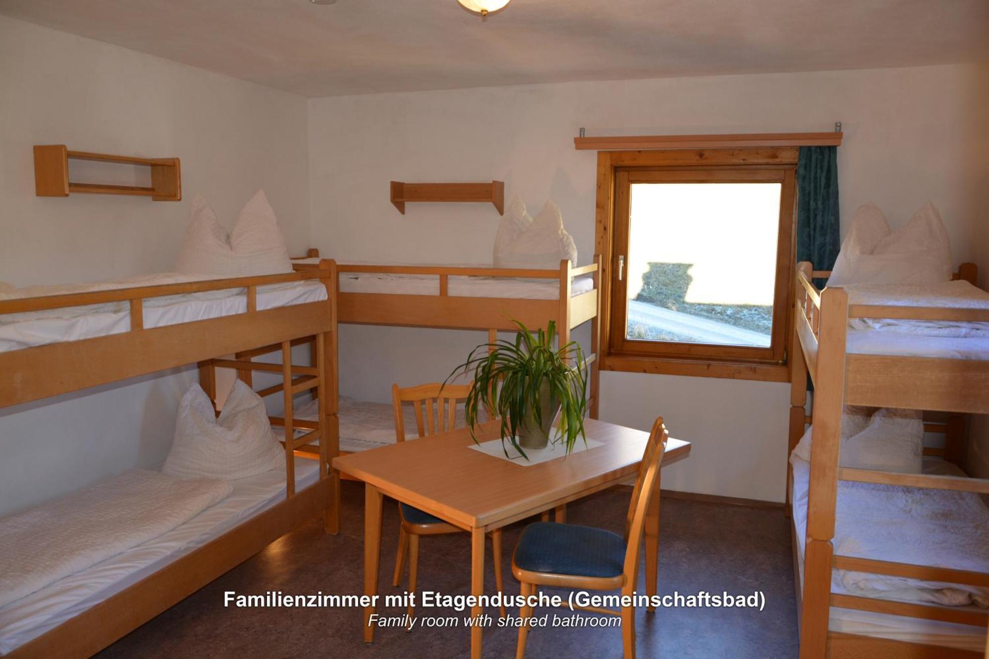 Ski In-Ski Out - Gaestehaeuser Saalbach-Hinterglemm - Wallegghof Christianhof Exterior photo